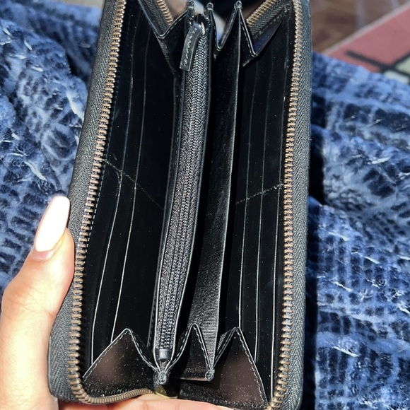 Gucci Zip Around Cat Wallet - Picture 3 of 4